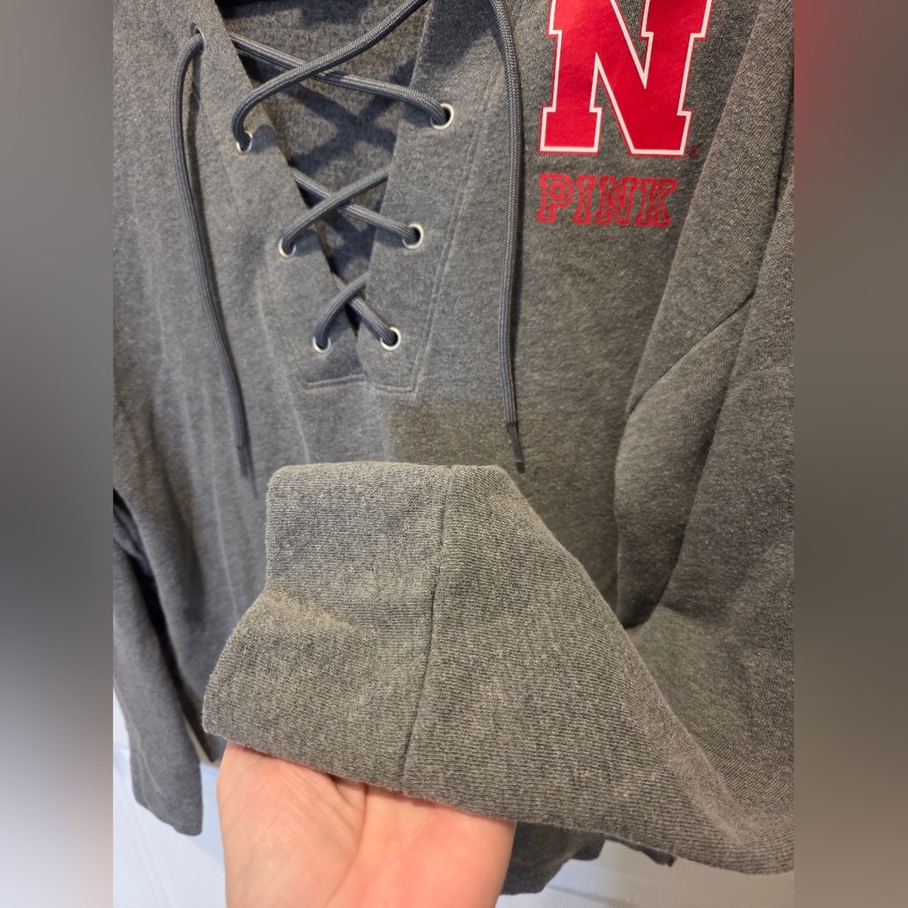 Vicoria's Secret PINK Nebraska Huskers Pullover Lace Up Hoodie Medium - Picture 7 of 10